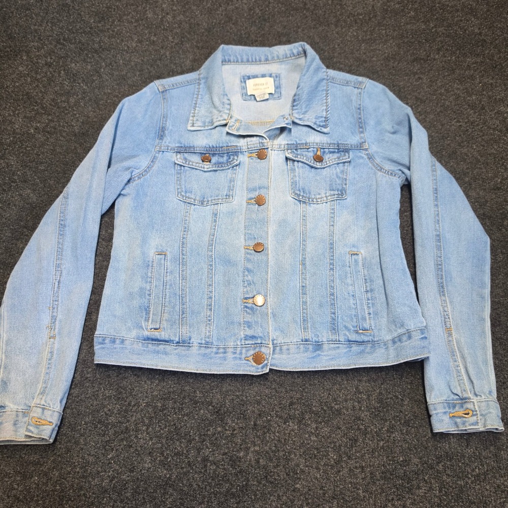 Forever 21 Essential Denim Jacket Light Wash Blue Small Trucker Jean Jacket